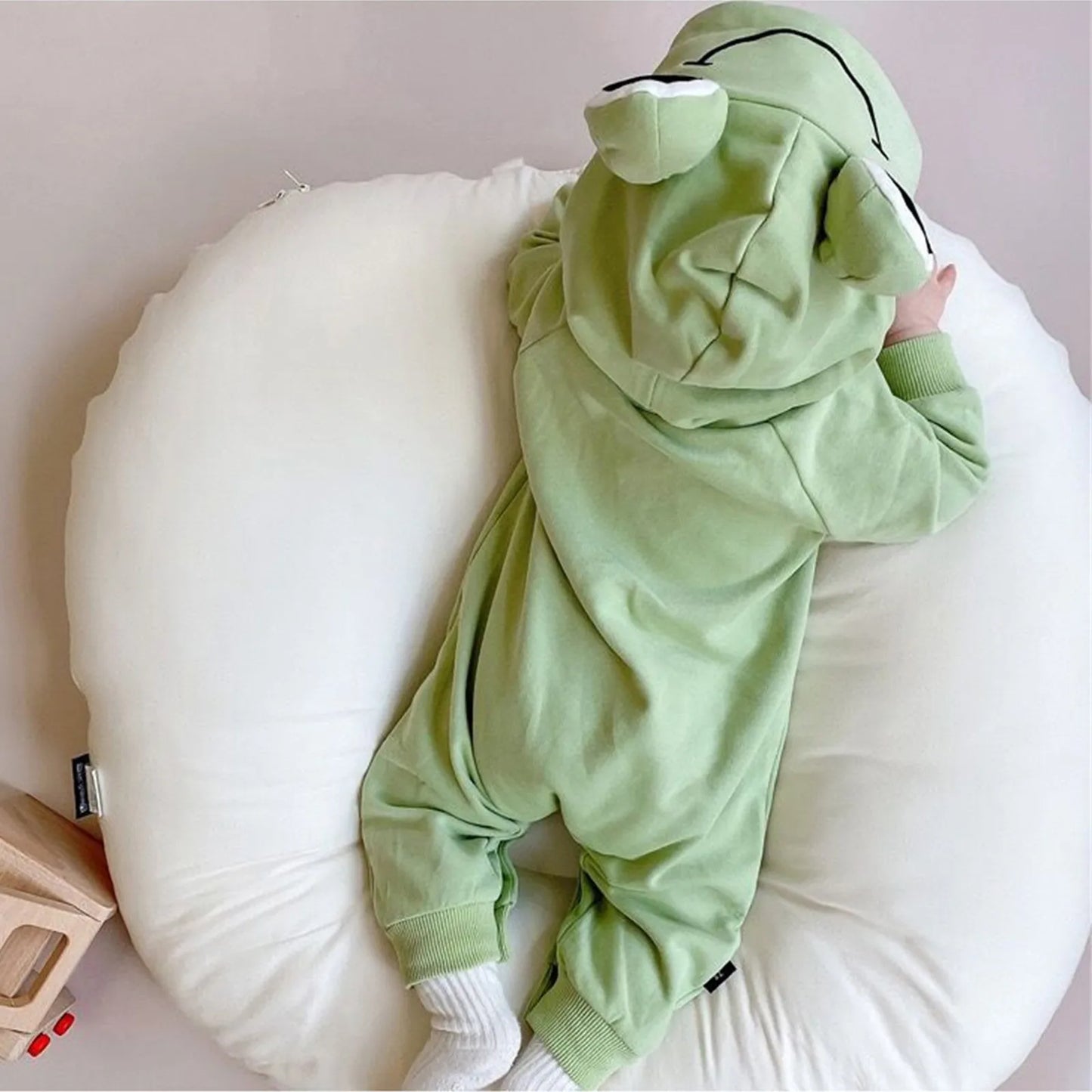 Knitted Animal Jumpsuit 3D Frog Hooded